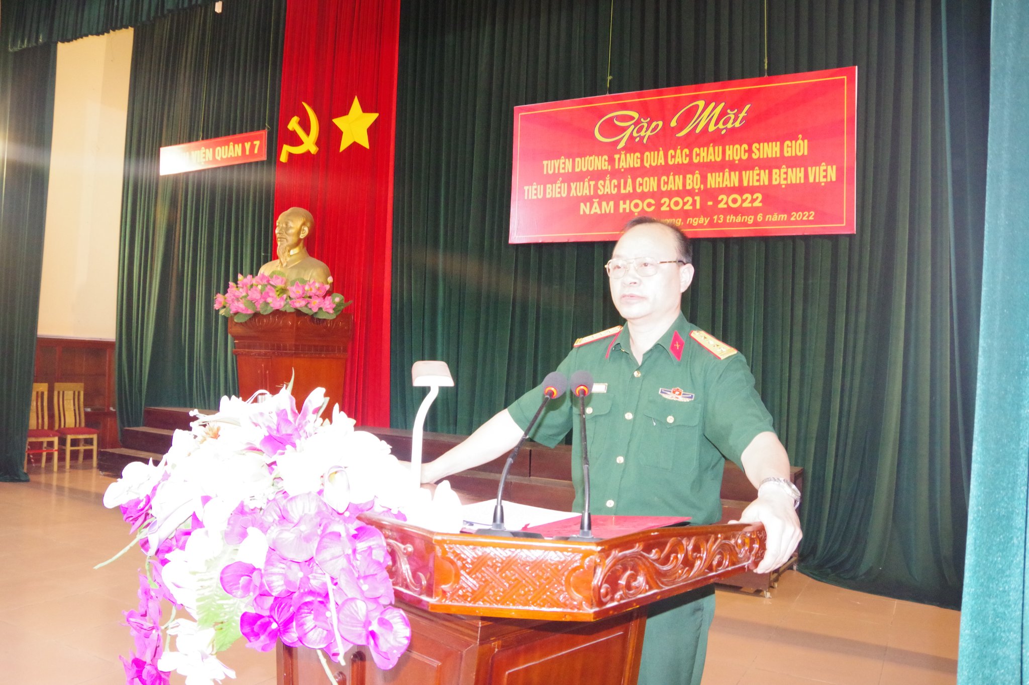 Bệnh viện Quân y 7, Cục Hậu cần - Quân khu, gặp mặt tuyên dương tặng quà các cháu học sinh giỏi năm học 2021 - 2022