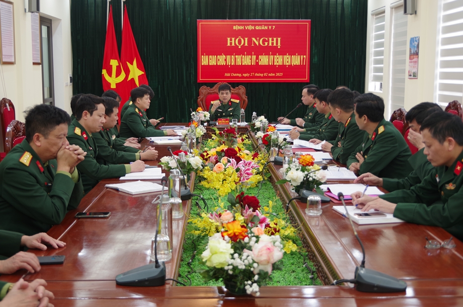 Bàn giao chức vụ Bí thư Đảng ủy, Chính ủy Bệnh viện quân y 7 