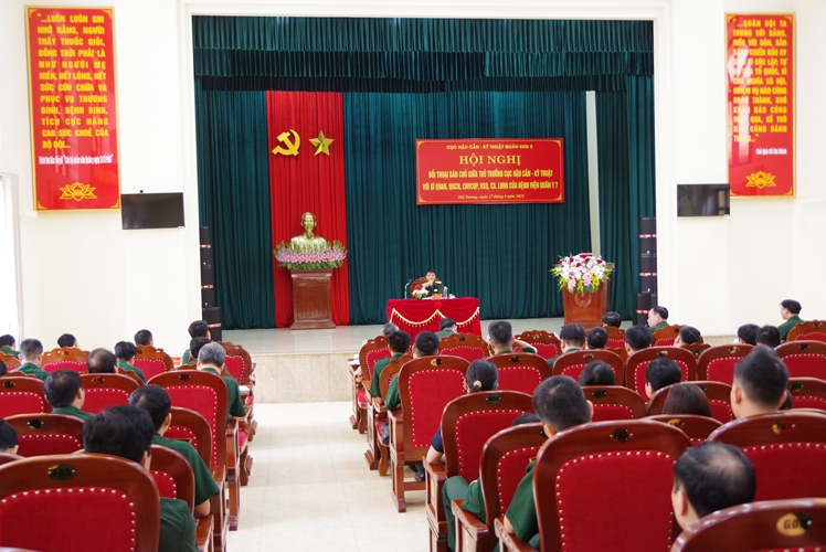 Cục Hậu cần - Kỹ thuật Quân khu 3 đối thoại dân chủ với cán bộ, nhân viên, chiến sĩ Bệnh viện quân y 7